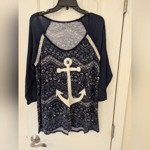 navy blue and cream anchor/floral patterned baseball t-shirt, size large